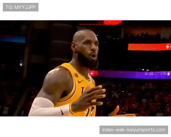 詹姆斯末节12秒绝平三分救主 湖人加时险胜火箭夺赛点